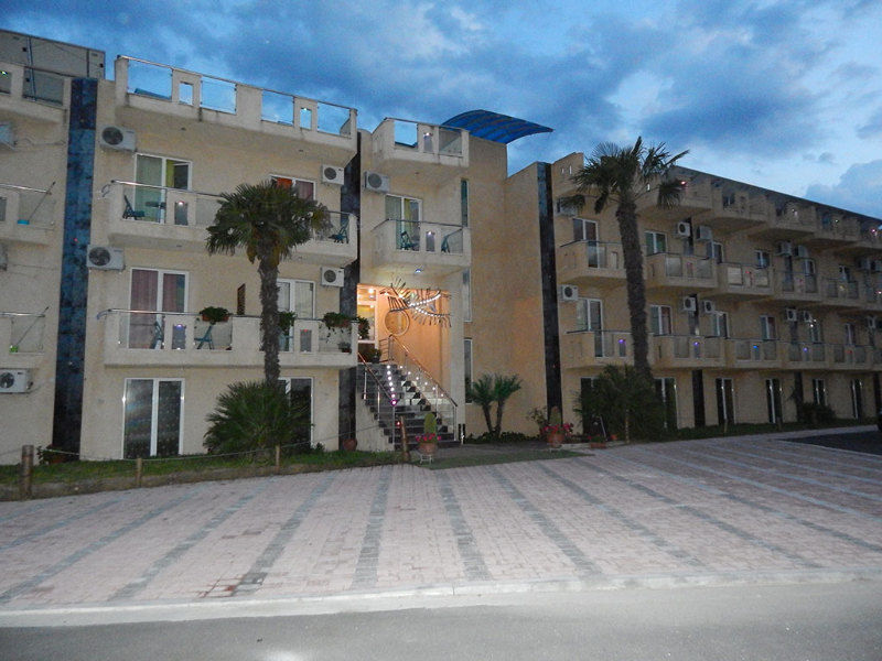 Lilalo Ηotel Paralía エクステリア 写真