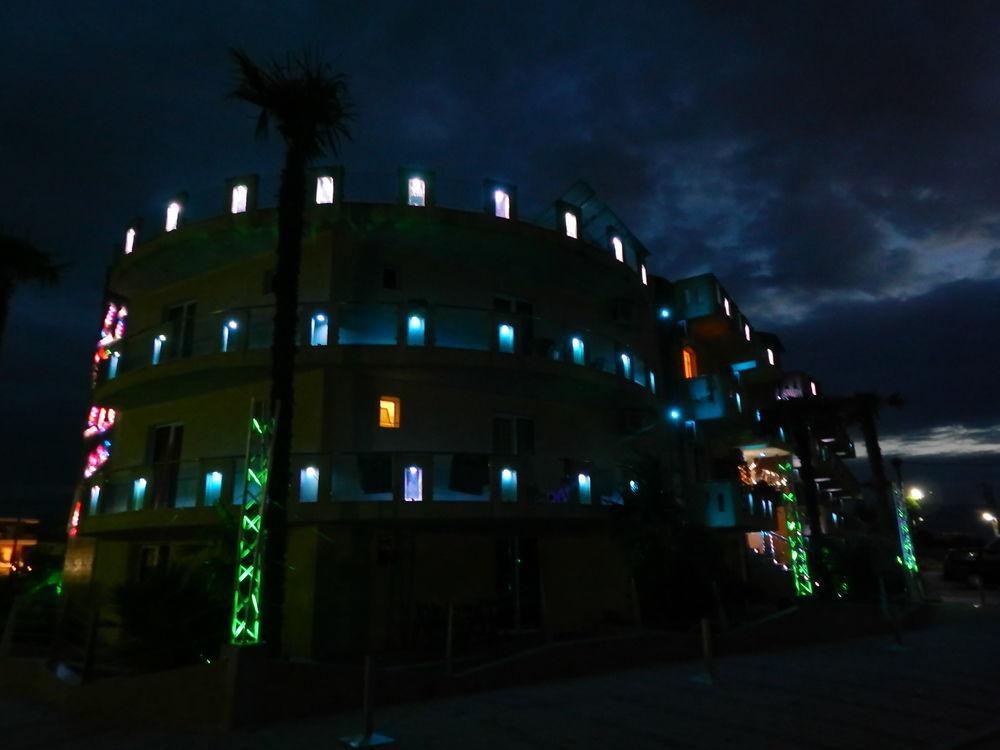 Lilalo Ηotel Paralía エクステリア 写真