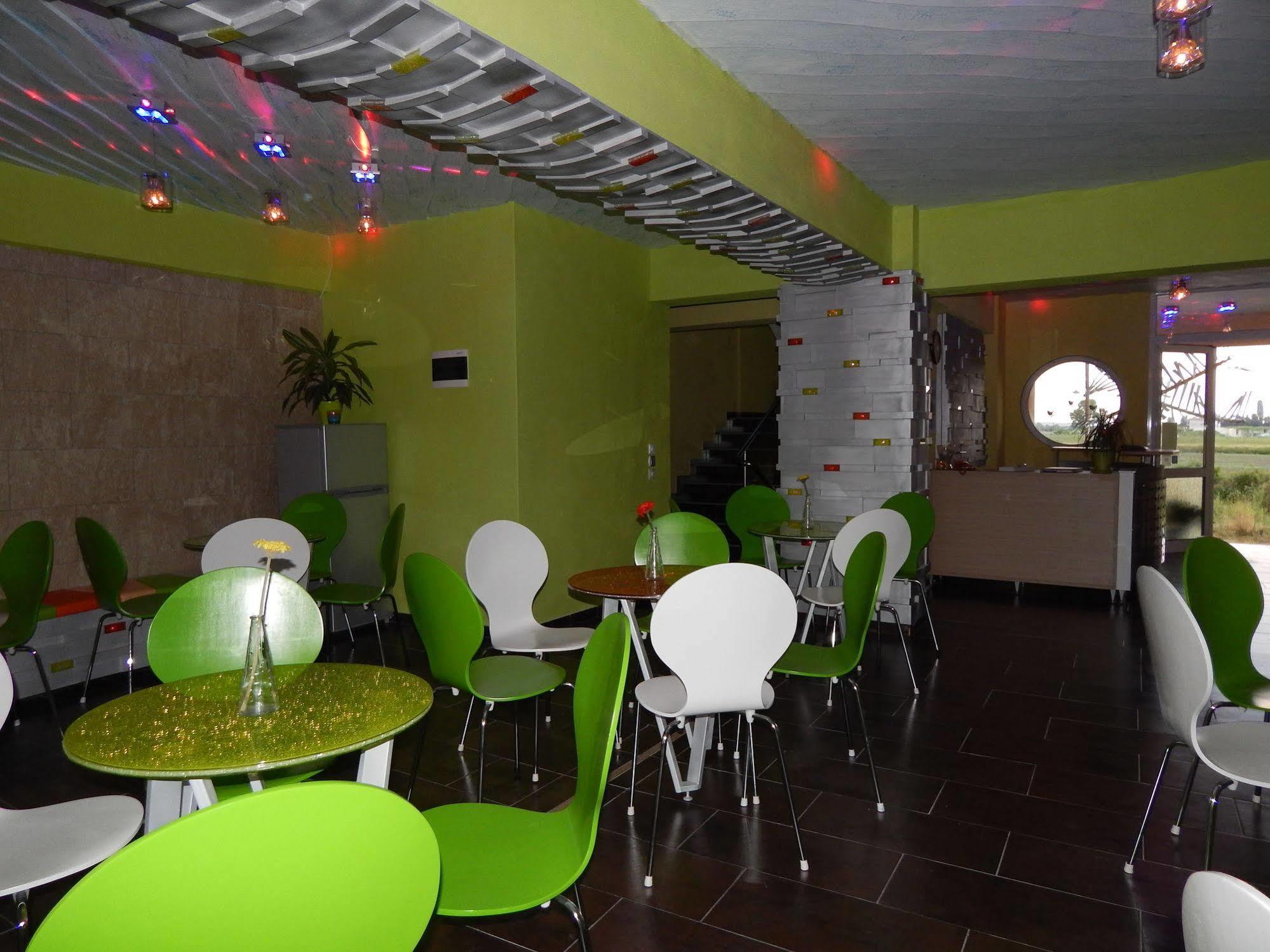 Lilalo Ηotel Paralía エクステリア 写真