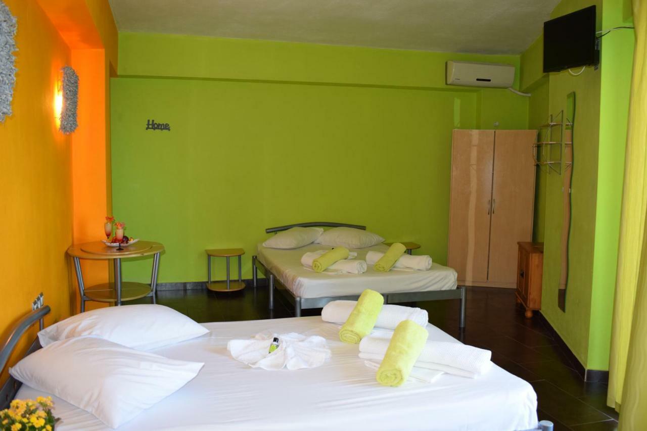 Lilalo Ηotel Paralía エクステリア 写真