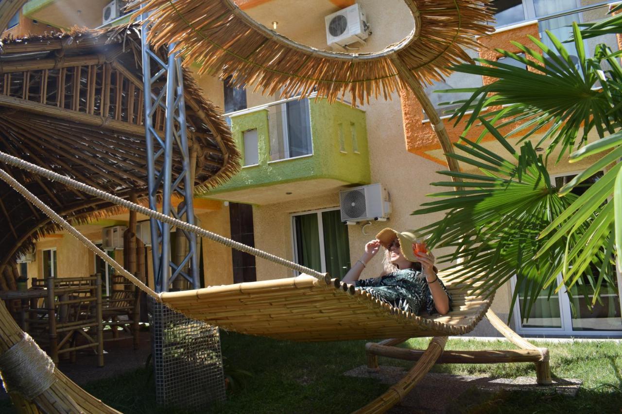 Lilalo Ηotel Paralía エクステリア 写真